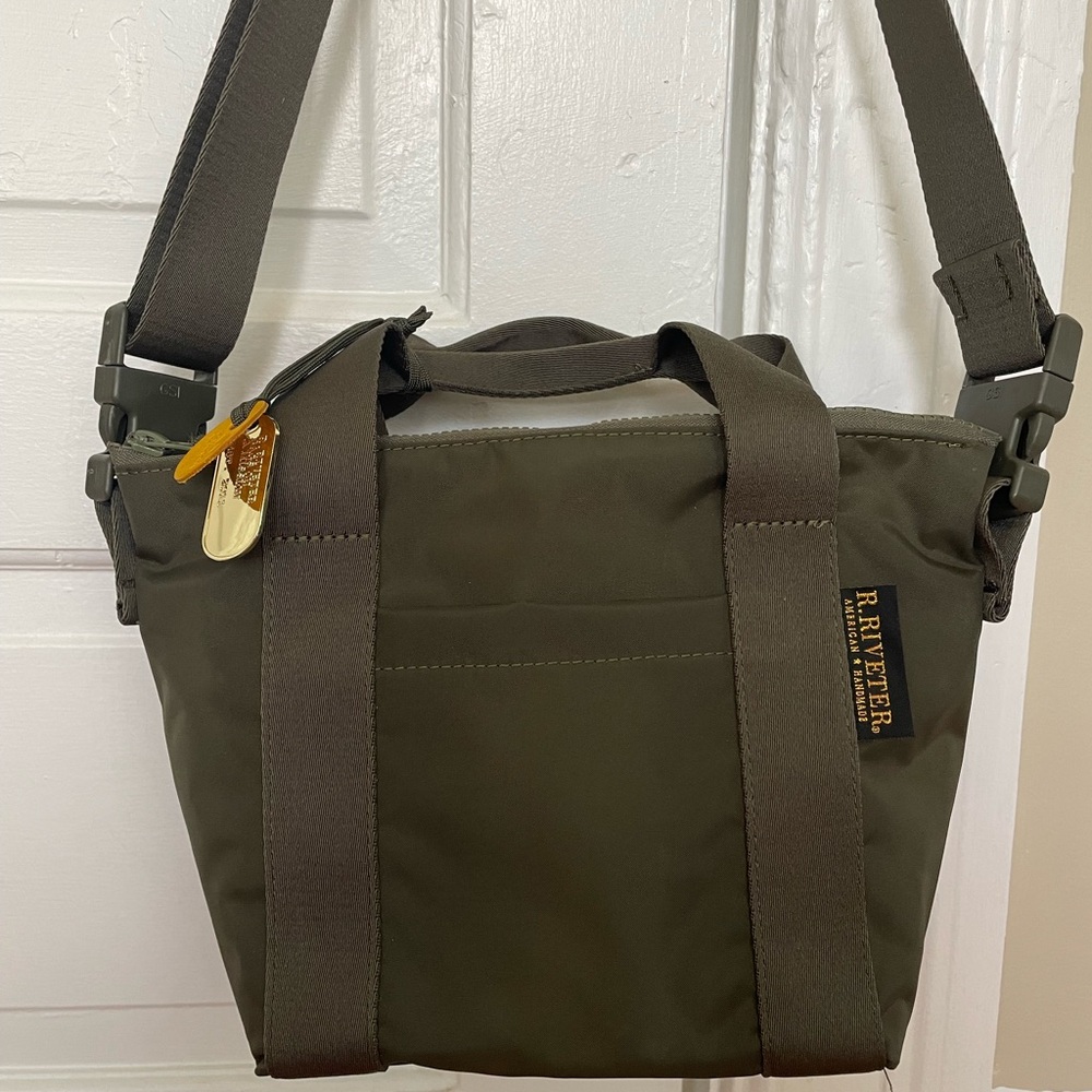R Riveter Mattie, olive